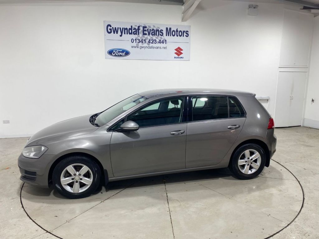 Used Volkswagen Golf 2013 for sale - 76895952: Photo 5