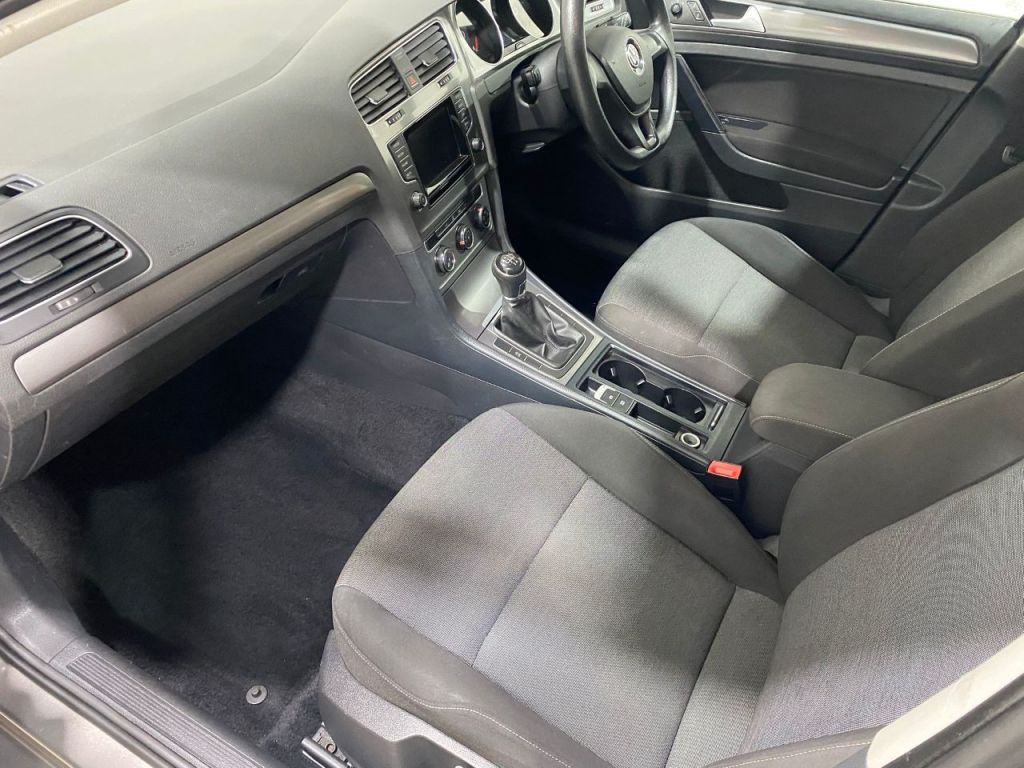 Used Volkswagen Golf 2013 for sale - 76895952: Photo 8