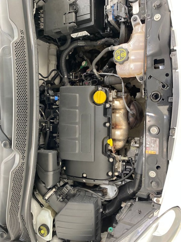 Used Vauxhall ADAM 2017 for sale - 75178285: Photo 4