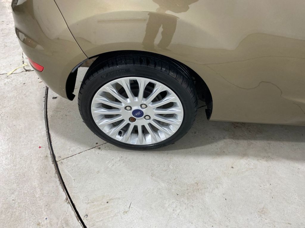 Used Ford Fiesta 2012 for sale - 76345068: Photo 24