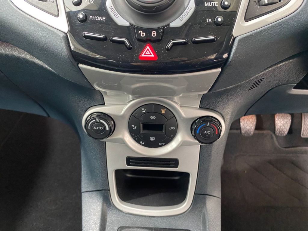 Used Ford Fiesta 2012 for sale - 76345068: Photo 6