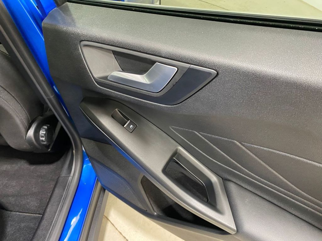 Used Ford Focus 2020 for sale - 76235179: Photo 4