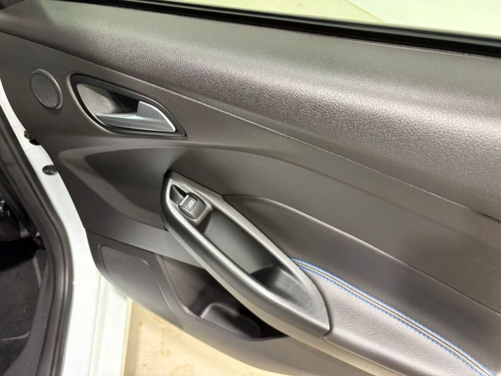 Used Ford Focus 2017 for sale - 77200635: Photo 6