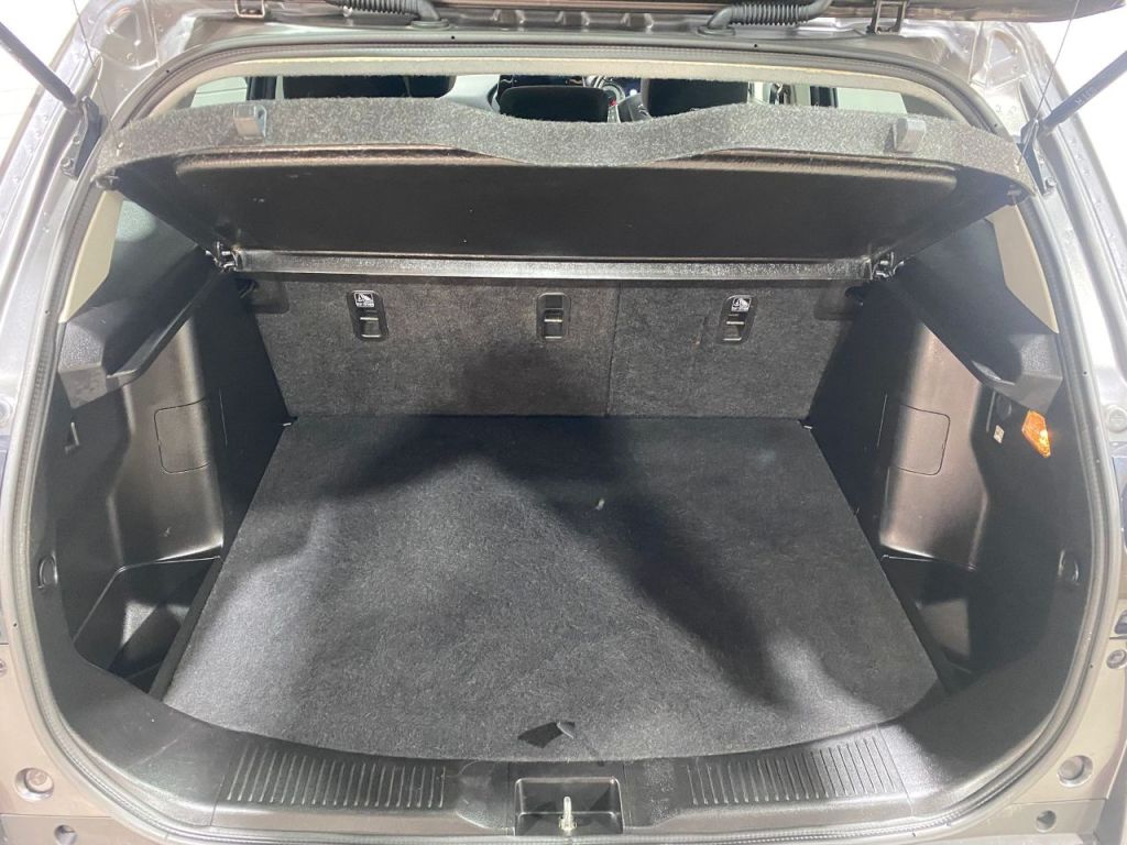 Used Suzuki SX4 S-Cross 2023 for sale - 76922733: Photo 4