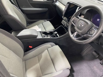 Used Volvo XC40 2023 for sale - 76222940: Photo