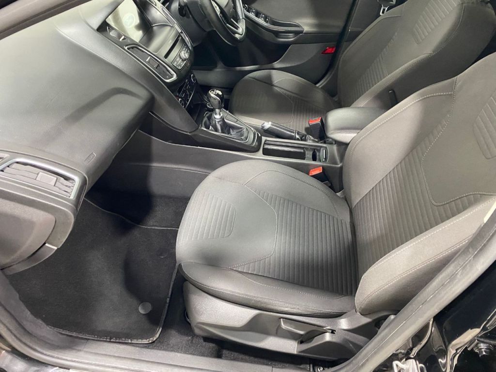 Used Ford Focus 2018 for sale - 76469386: Photo 2