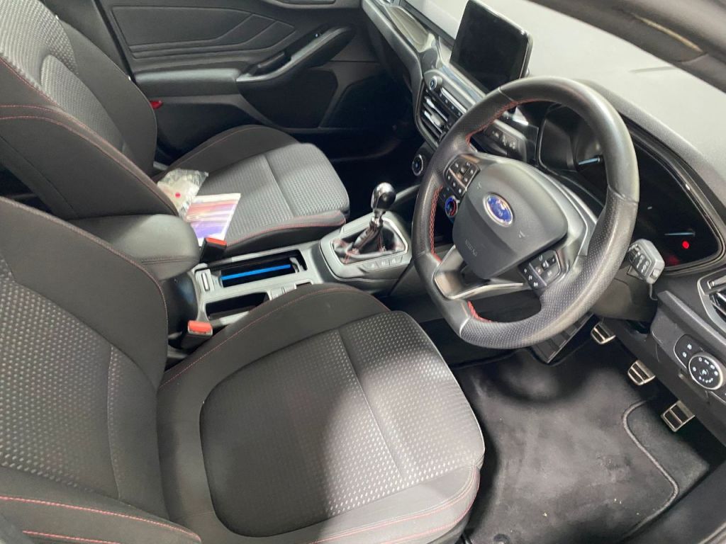 Used Ford Focus 2018 for sale - 76909656: Photo 2