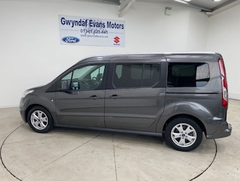 Used Ford Grand Tourneo Connect 2017 for sale - 75585934: Photo