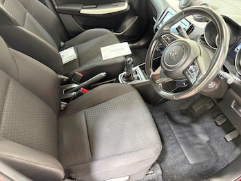 Used Suzuki Swift 2022 for sale - 79307647: Photo