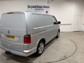 Used Volkswagen Transporter 2016 for sale - 78556606: Photo