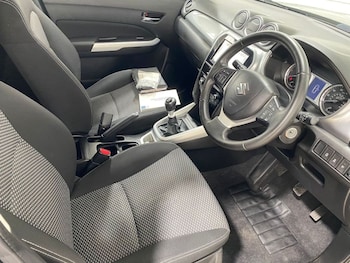 Used Suzuki Vitara 2015 for sale - 76209959: Photo 2