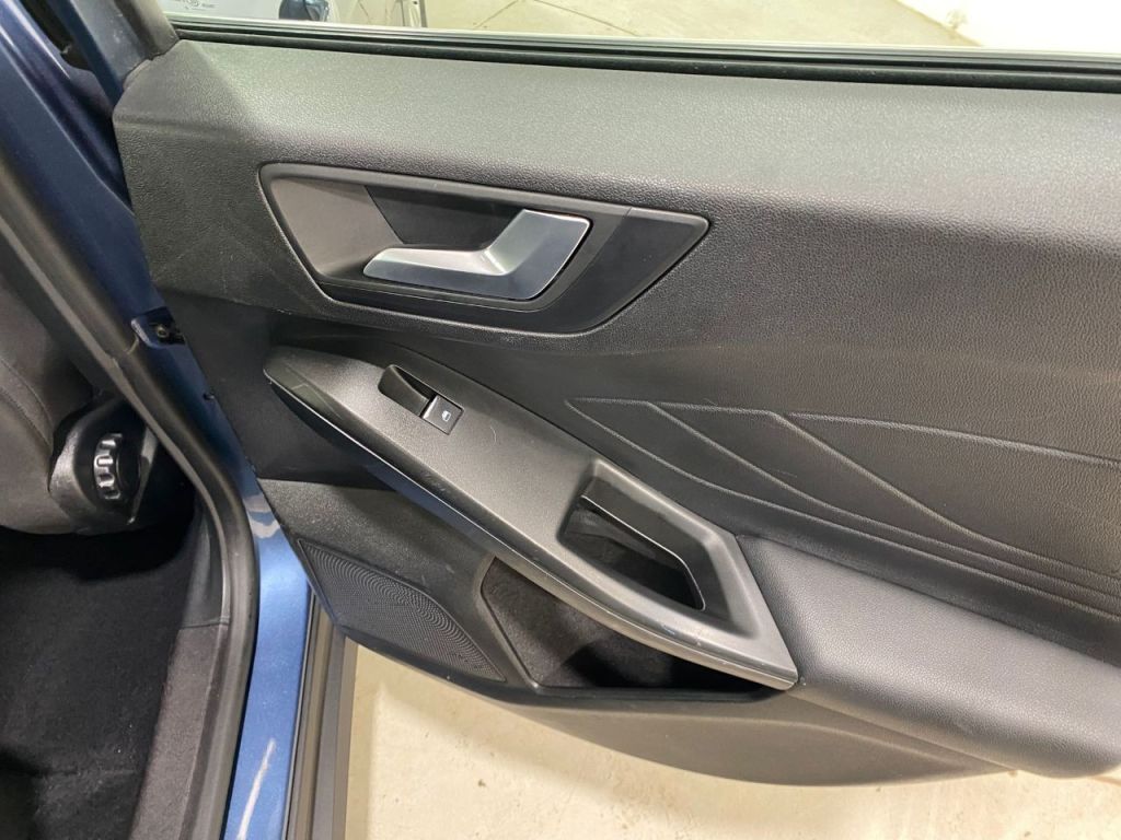 Used Ford Focus 2020 for sale - 76428952: Photo 19