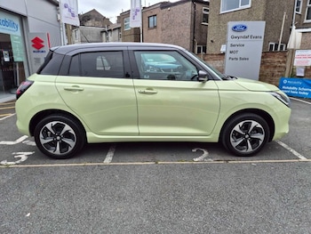 Used Suzuki Swift 2024 for sale - 78671635: Photo