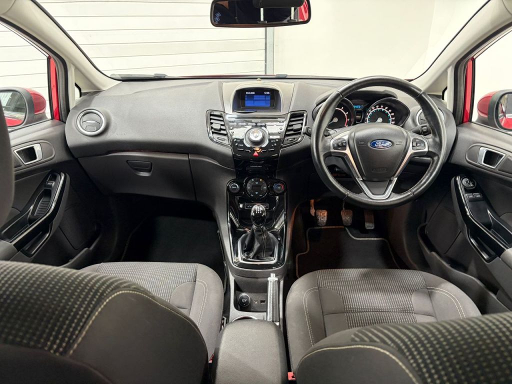 Used Ford Fiesta 2015 for sale - 78025972: Photo 2