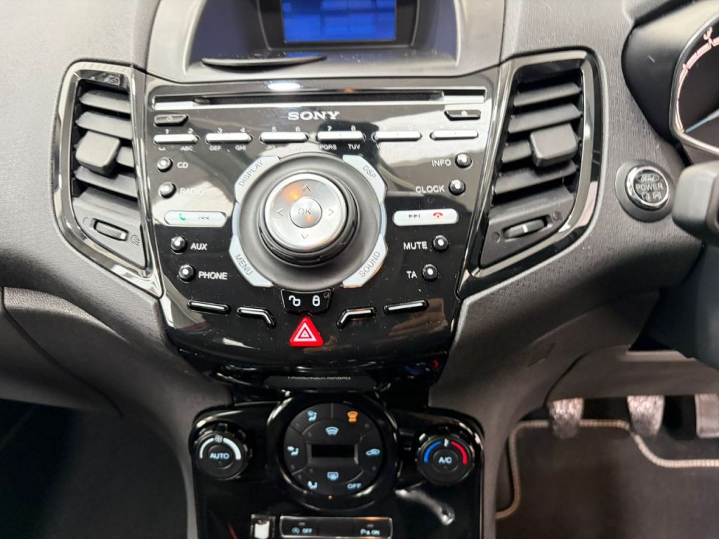 Used Ford Fiesta 2015 for sale - 78025972: Photo 24