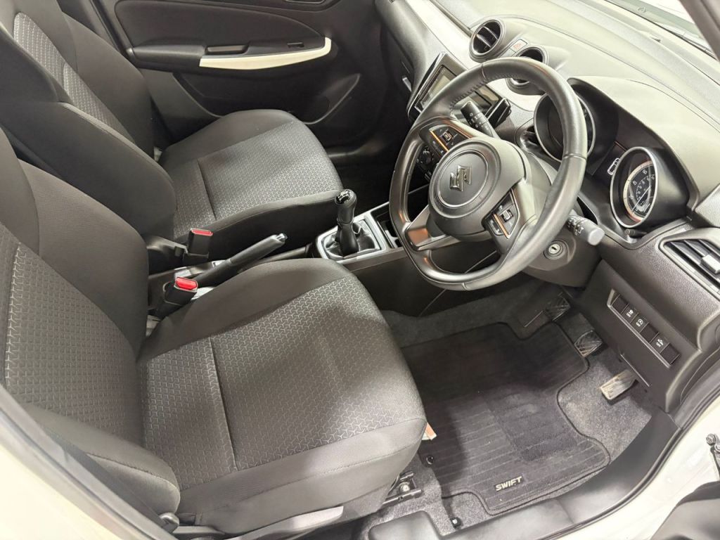 Used Suzuki Swift 2023 for sale - 77541815: Photo 2