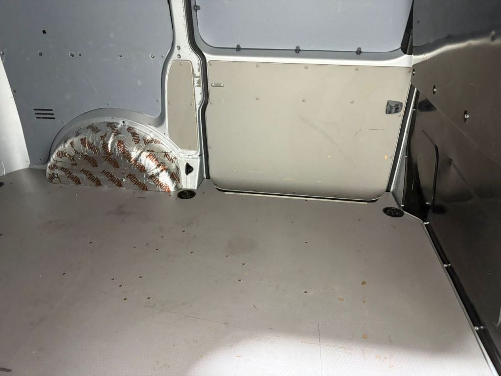 Used Volkswagen Transporter 2016 for sale - 77904584: Photo 17