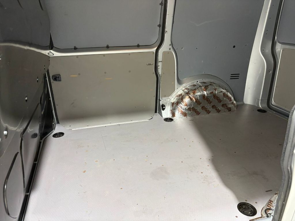 Used Volkswagen Transporter 2016 for sale - 77904584: Photo 22