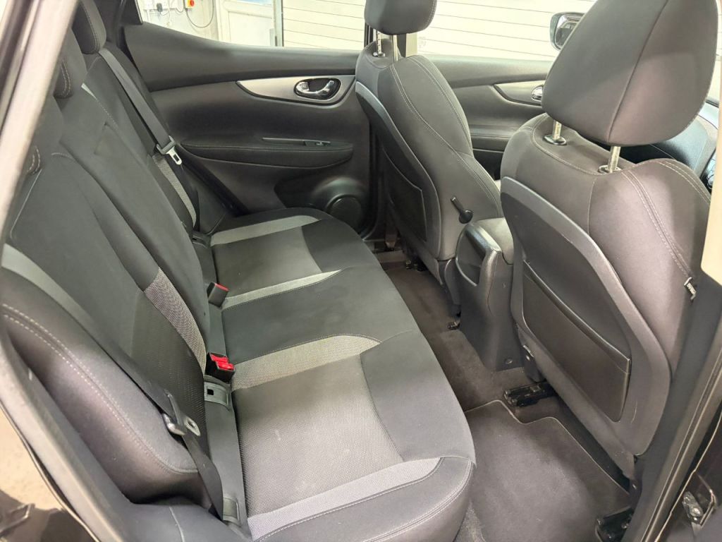 Used Nissan Qashqai 2018 for sale - 78153427: Photo 18