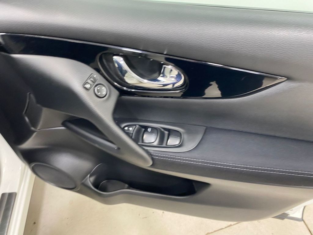 Used Nissan Qashqai 2015 for sale - 76385548: Photo 6