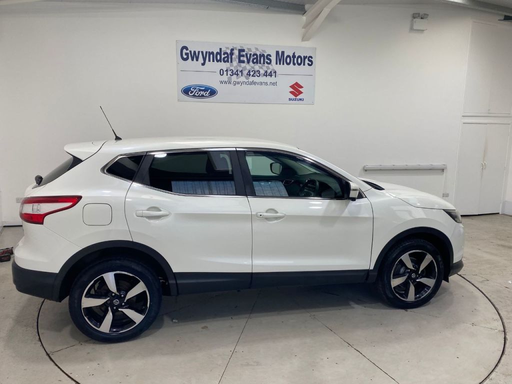 Used Nissan Qashqai 2015 for sale - 76385548: Photo 9