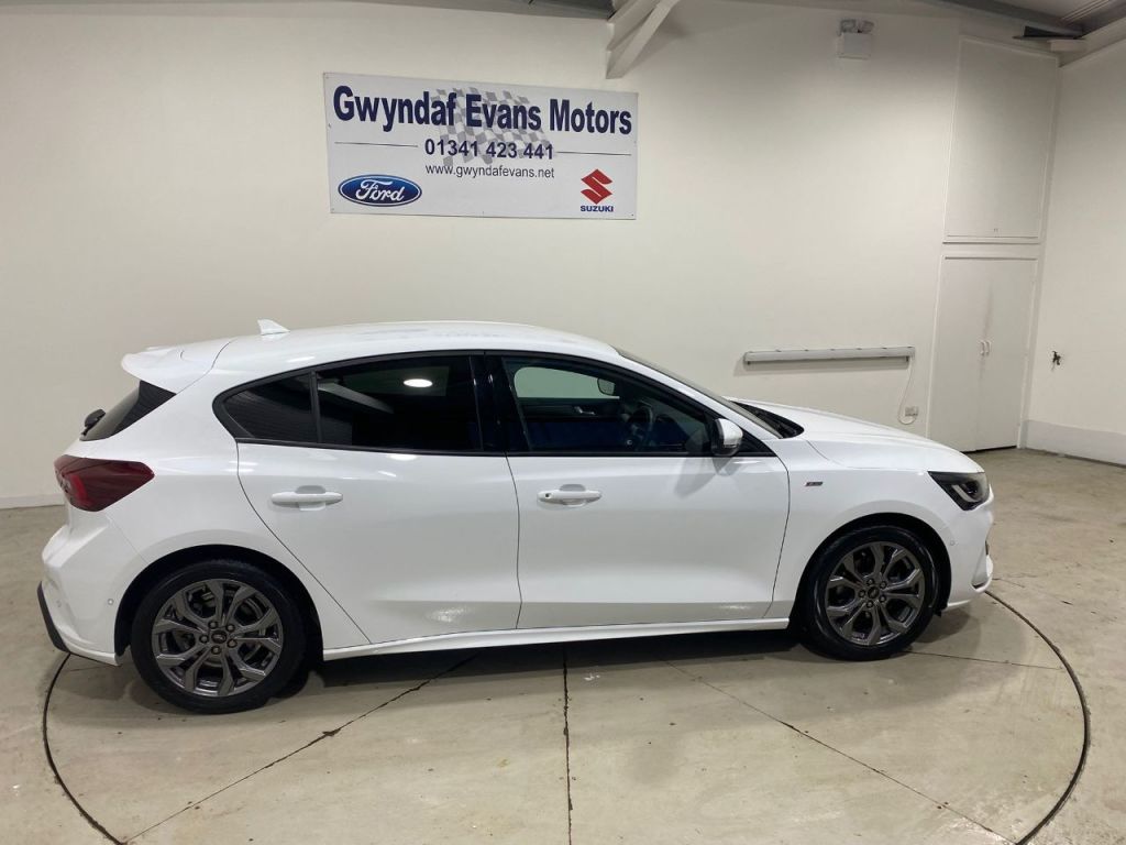 Used Ford Focus 2022 for sale - 77033173: Photo 11