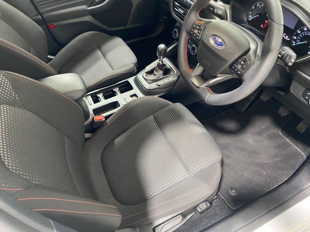 Used Ford Focus 2022 for sale - 77033173: Photo 2