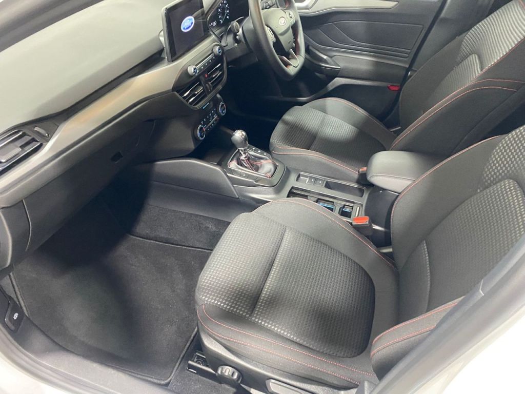 Used Ford Focus 2022 for sale - 77033173: Photo 8