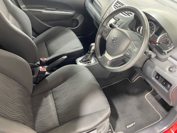 Used Suzuki Swift 2010 for sale - 76322750: Photo 2