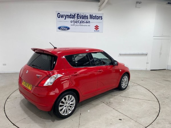 Used Suzuki Swift 2010 for sale - 76322750: Photo 8