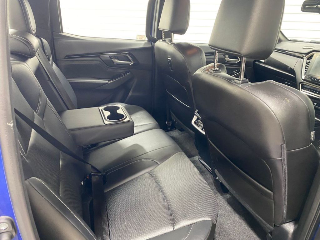 Used Isuzu D-Max 2023 for sale - 76405777: Photo 10