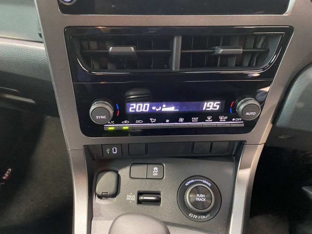 Used Toyota Yaris 2025 for sale - 76985470: Photo 15