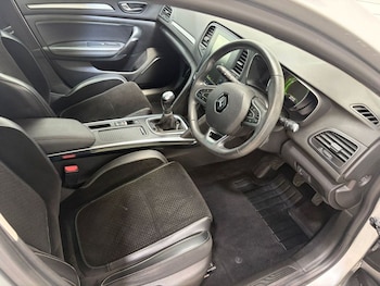Used Renault Megane 2017 for sale - 78701695: Photo
