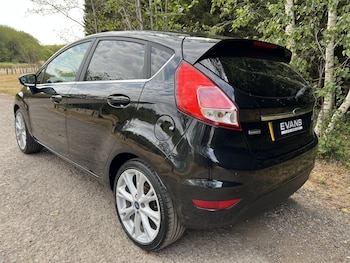 Used Ford Fiesta 2013 for sale - 79302201: Photo