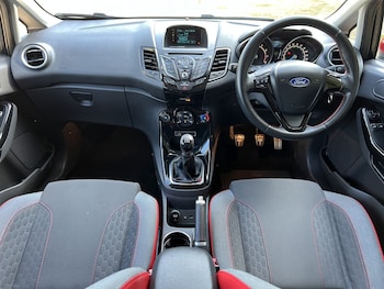Used Ford Fiesta 2015 for sale - 79335622: Photo
