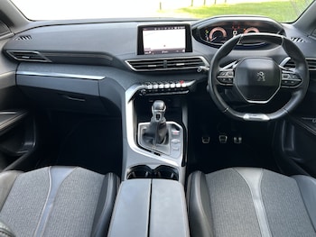 Used Peugeot 3008 2018 for sale - 79498021: Photo