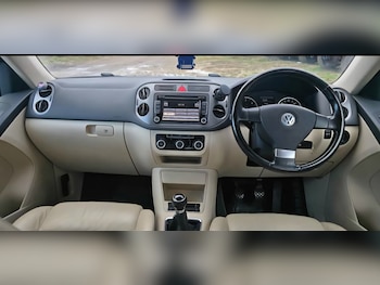 Used Volkswagen Tiguan 2009 for sale - 77983838: Photo