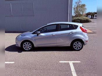 Used Ford Fiesta 2011 for sale - 79513038: Photo