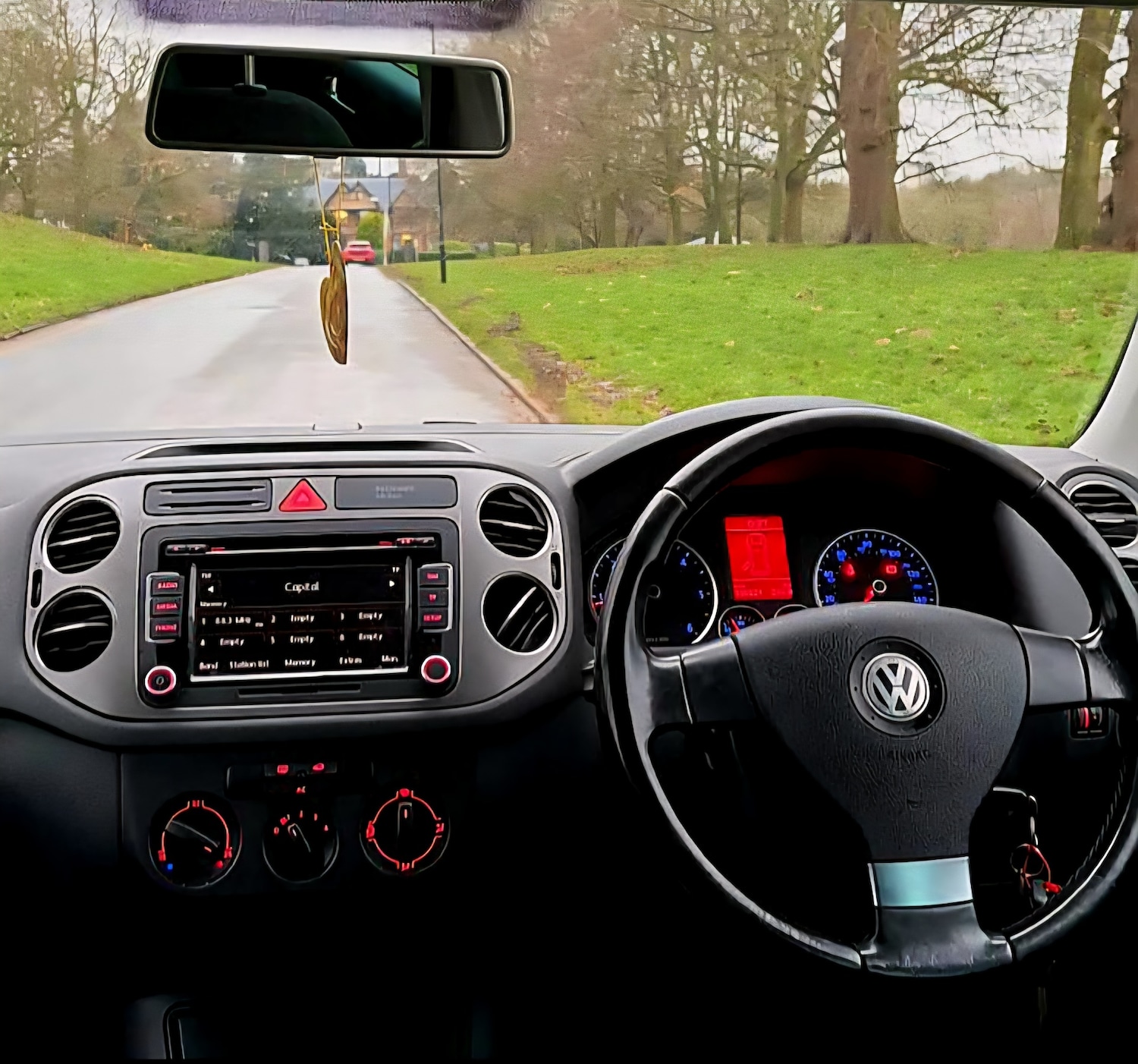 Used Volkswagen Tiguan 2009 for sale - 77984195: Photo 11