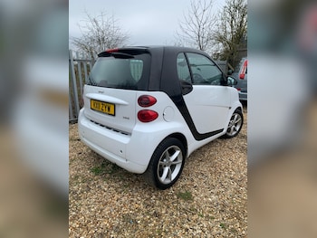 Used smart fortwo 2011 for sale - 77983769: Photo