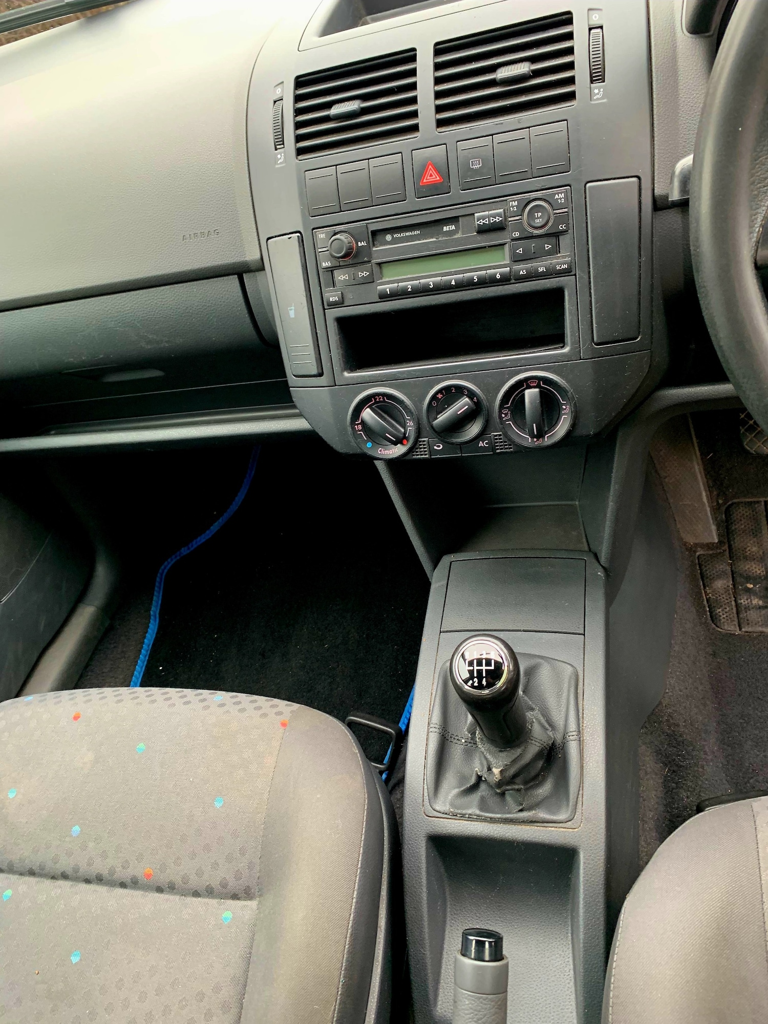 Used Volkswagen Polo 2004 for sale - 77984070: Photo 6