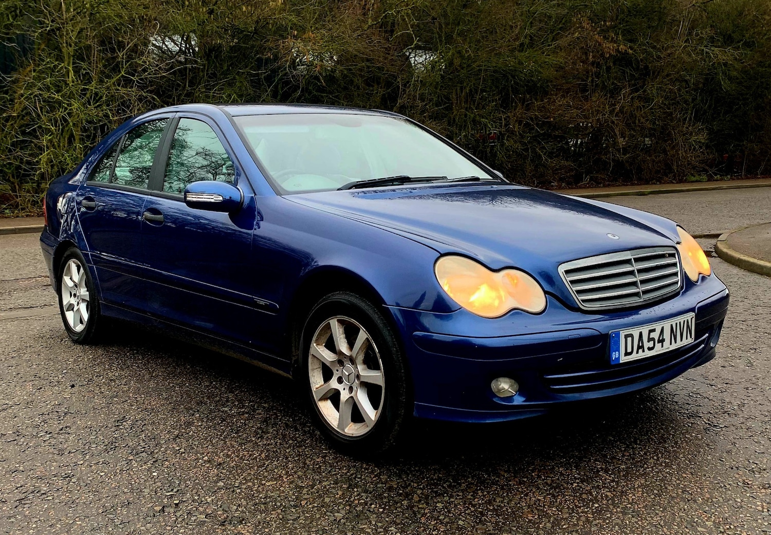 Used Mercedes-Benz C Class 2004 for sale - 77983934: Photo 2