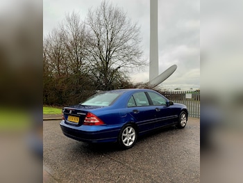Used Mercedes-Benz C Class 2004 for sale - 77983934: Photo