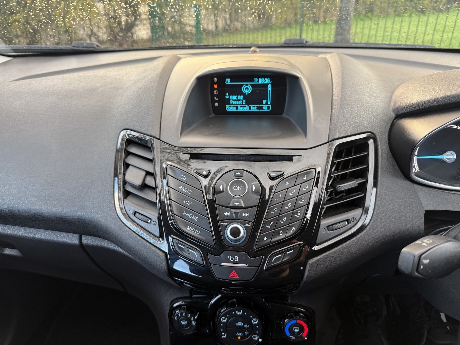 Used Ford Fiesta 2015 for sale - 76837032: Photo 18