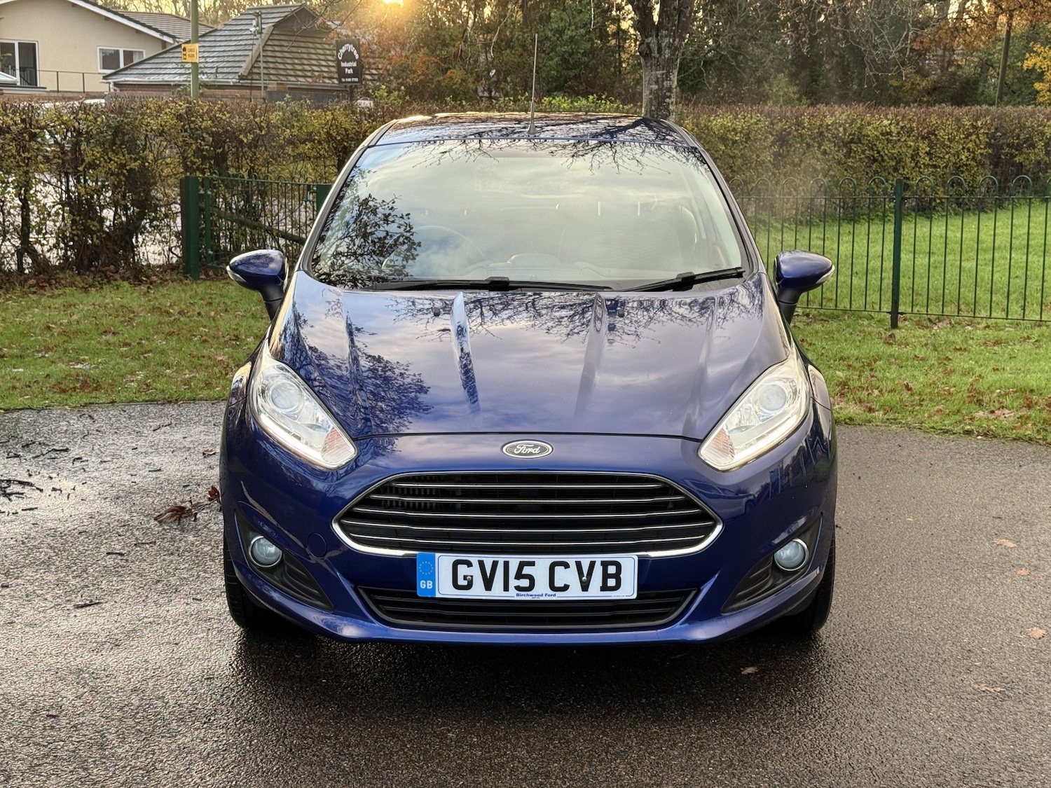 Used Ford Fiesta 2015 for sale - 76837032: Photo 2