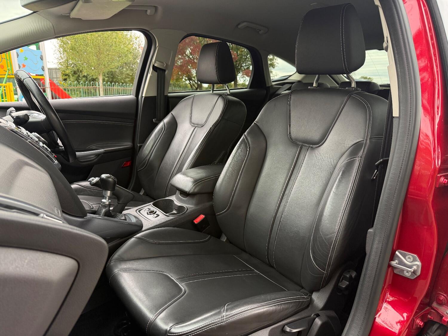 Used Ford Focus 2013 for sale - 76334773: Photo 11