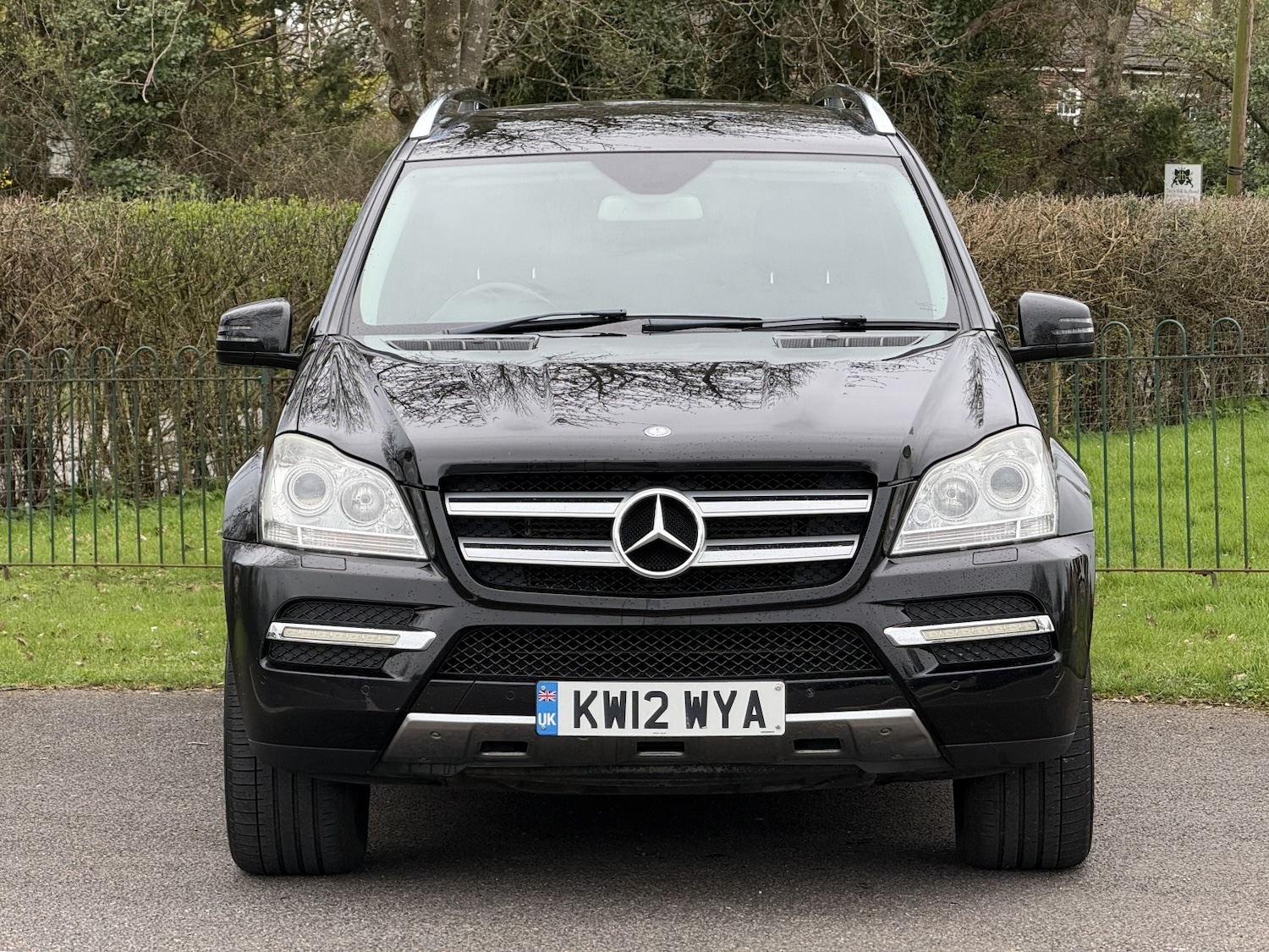 Used Mercedes-Benz GL Class 2012 for sale - 77851344: Photo 2