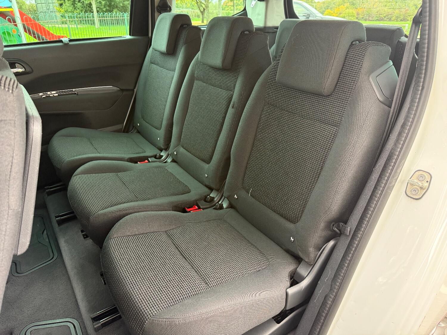 Used Peugeot 5008 2015 for sale - 76769415: Photo 13