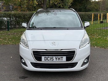 Used Peugeot 5008 2015 for sale - 76769415: Photo