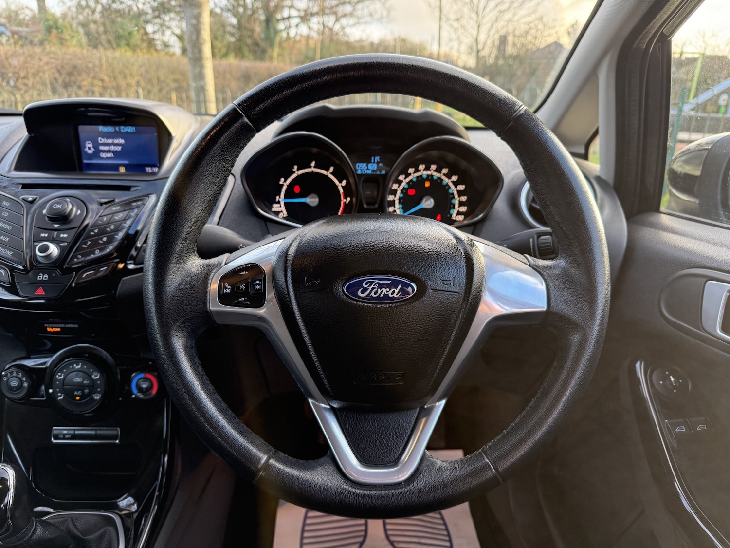 Used Ford Fiesta 2014 for sale - 77237063: Photo 10